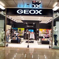 locales comerciales geox